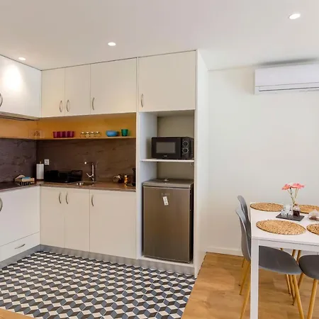 Apartman Oliveira Apartment's *