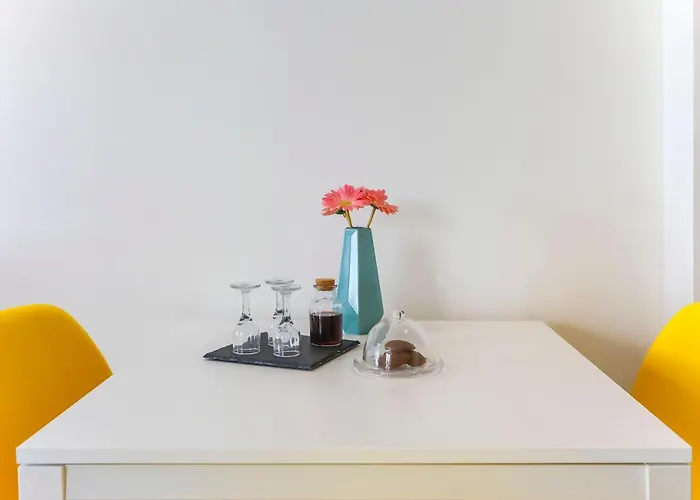 Oliveira Apartment's *