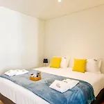 Oliveira Apartment's