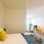 Oliveira Apartment's
