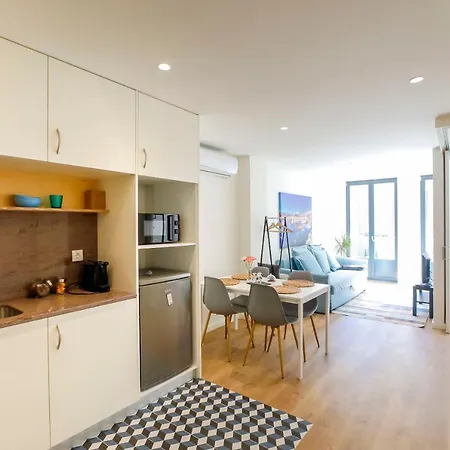 Oliveira Apartment's Апартаменты *