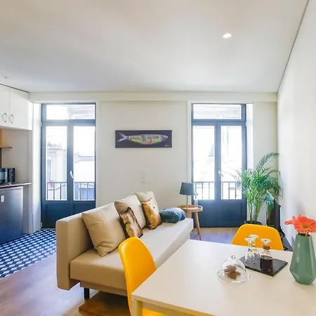 Oliveira Apartment's *