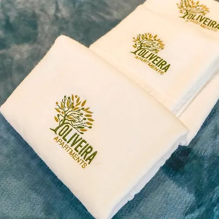 Oliveira Apartment's