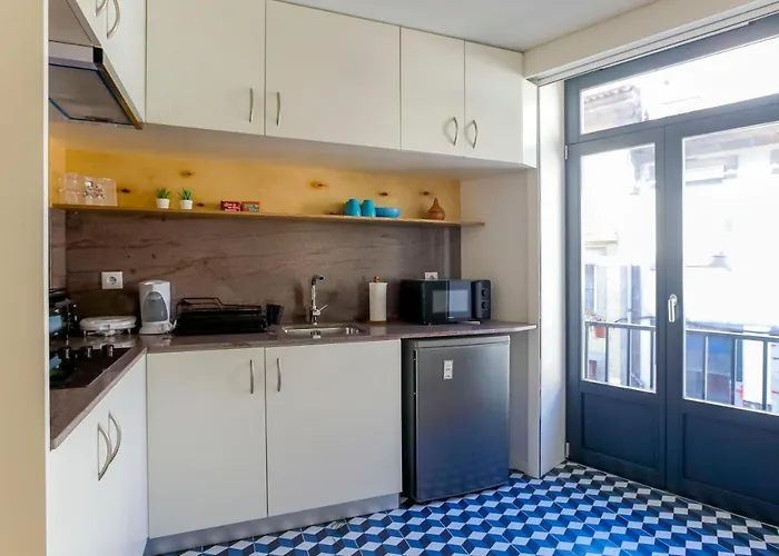 Oliveira Apartment's *