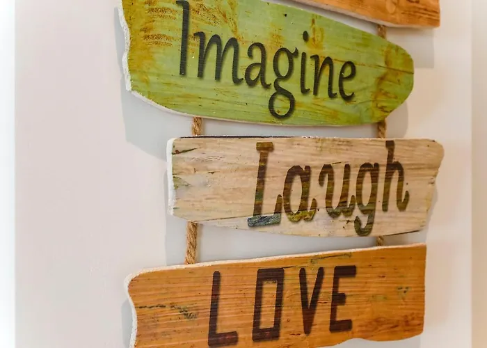 Oliveira Apartment's *