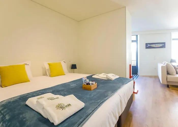 Oliveira Apartment's